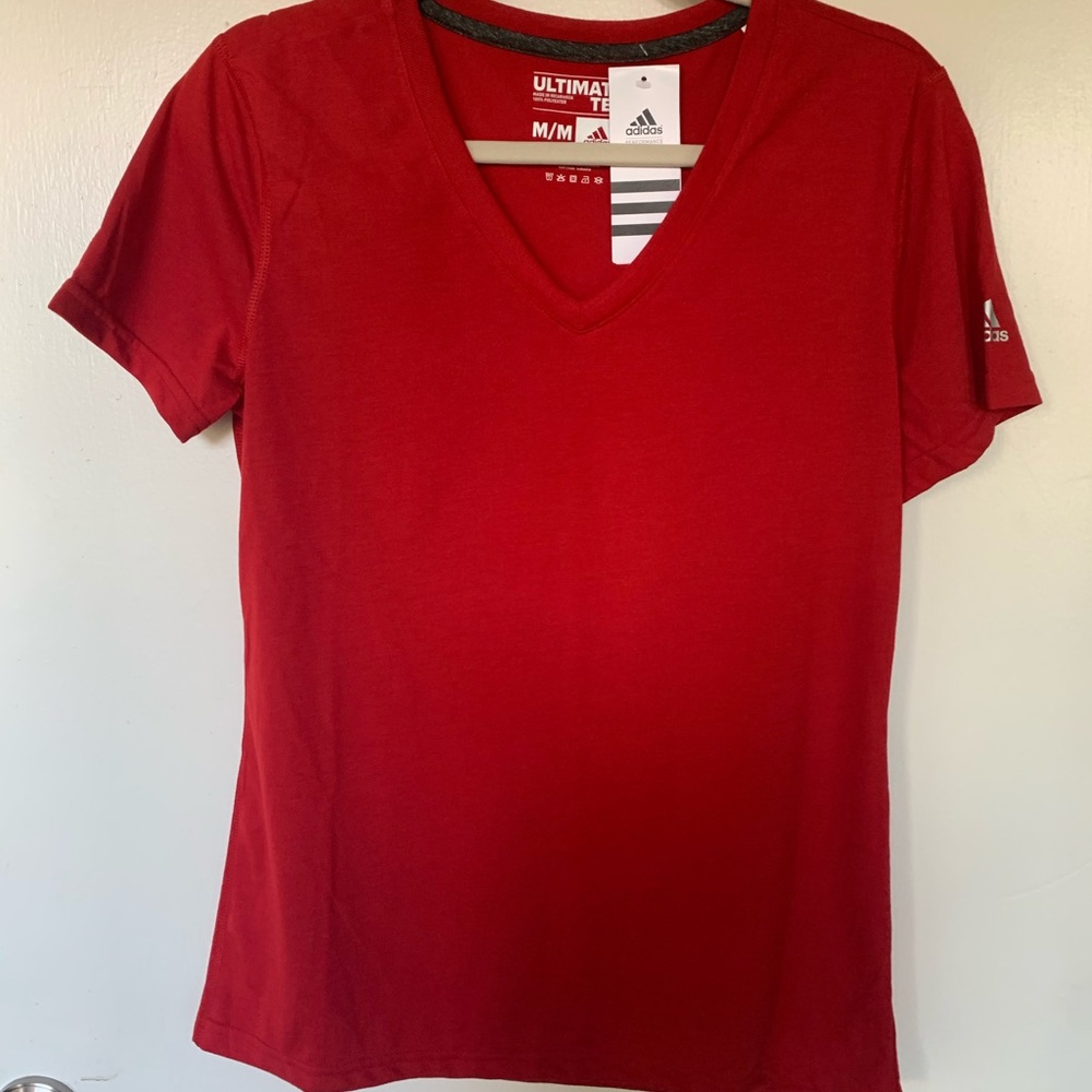 Classic red t-shirt adidas woman’s basics medium